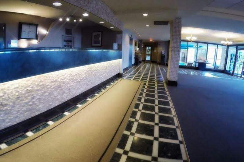 Days Inn By Wyndham Niagara Falls Lundys Lane Exterior photo